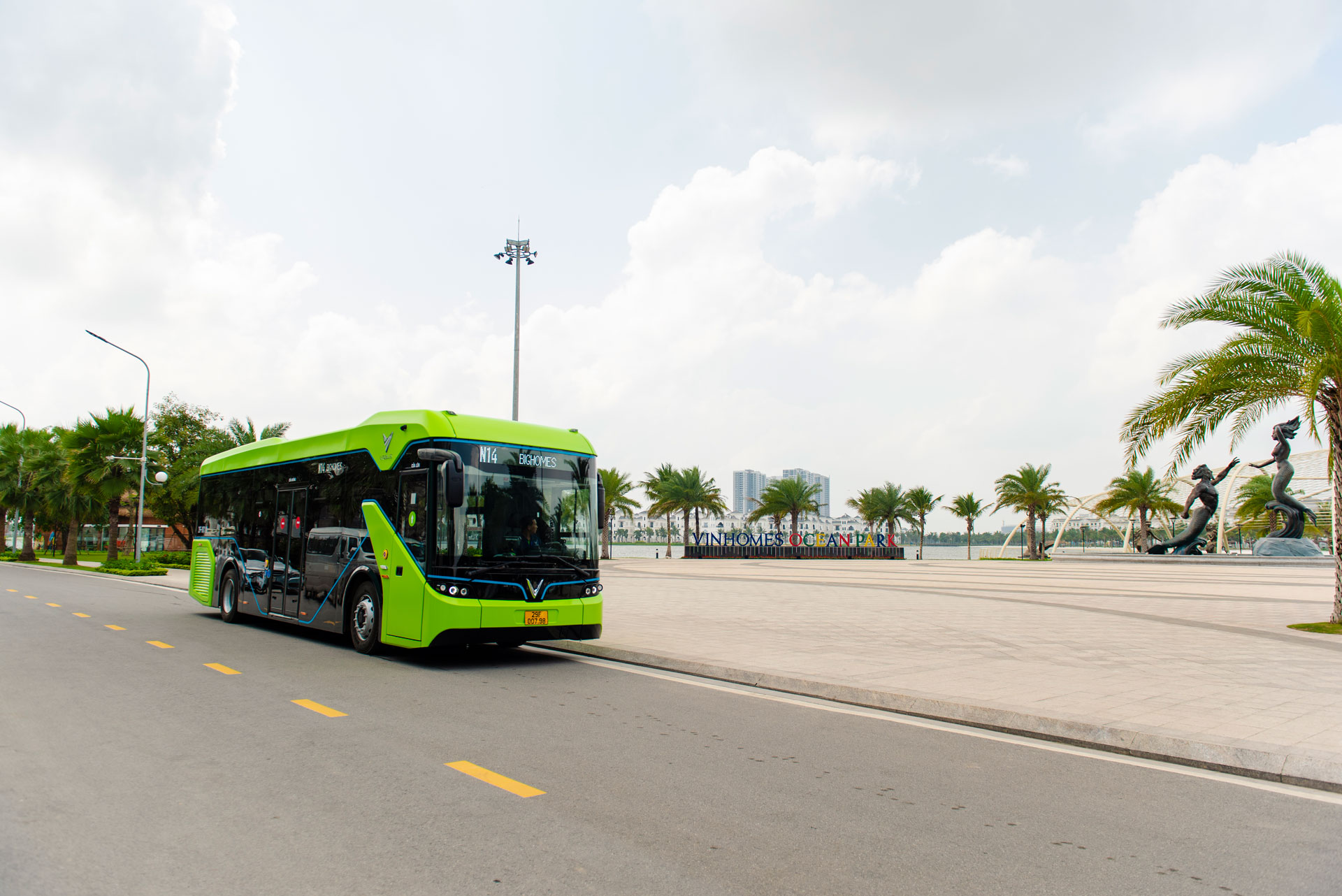 VinBus Officially Operates The First Smart Electric Bus In Vietnam